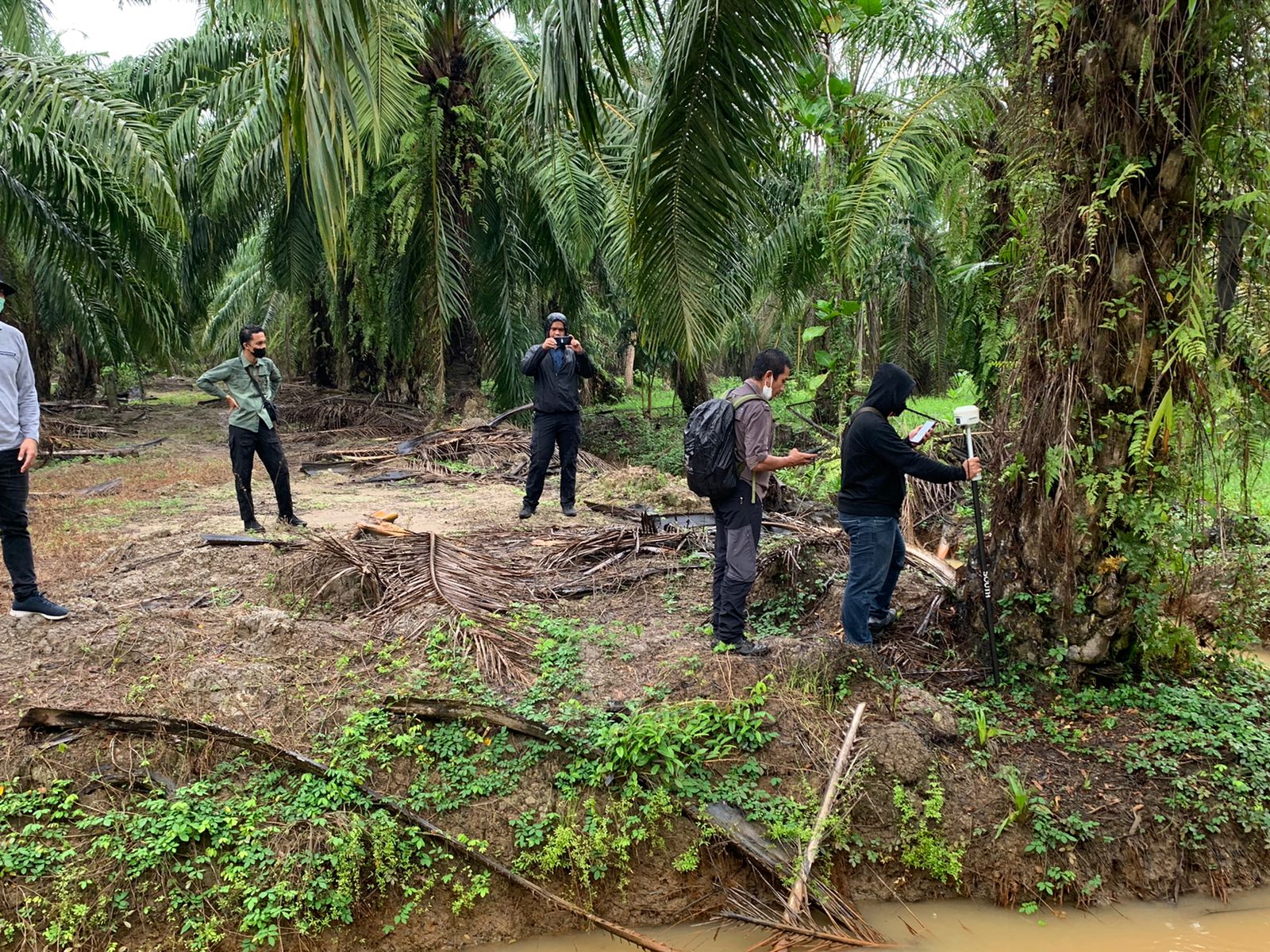 Photo of Terkait Kasus Mafia Tanah di Langkat, Tim Pidsus Kejati Sumut Lakukan Pengecekan Titik Koordinat