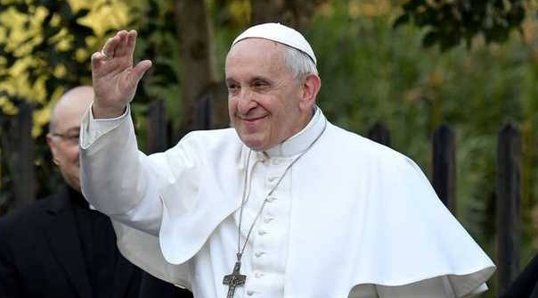 Photo of Paus Fransiskus Serukan Doa untuk Perdamaian Ukraina