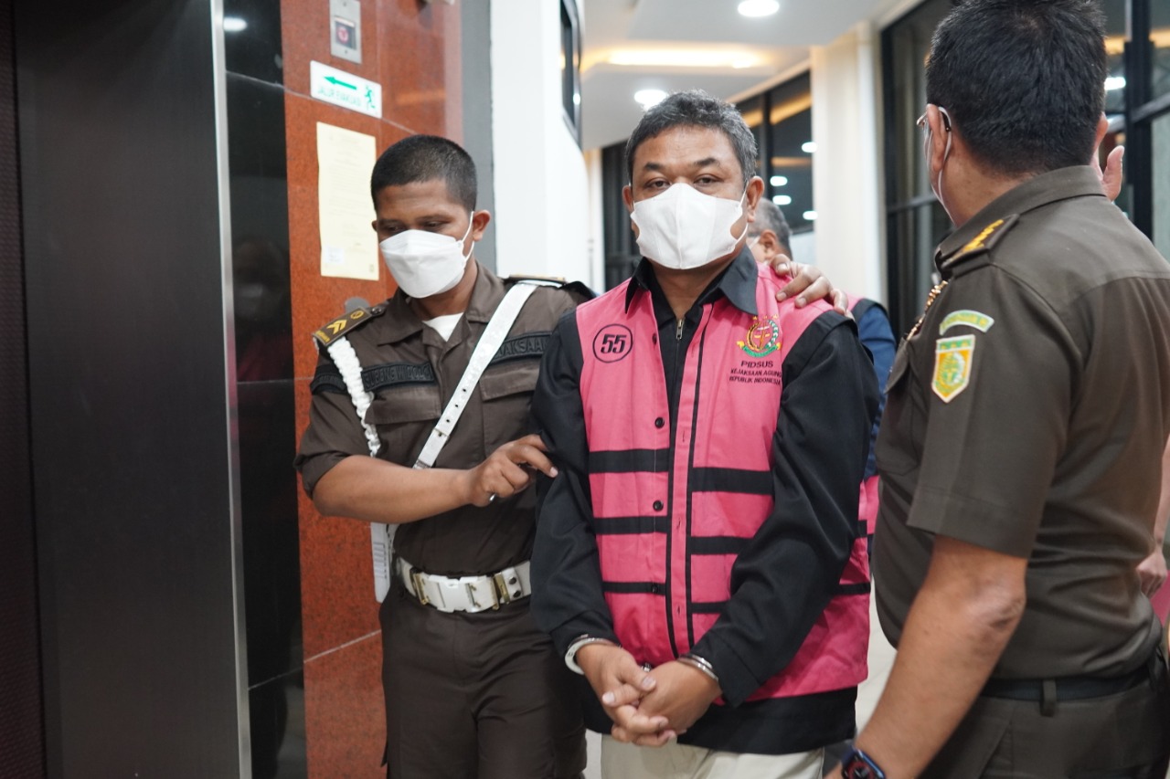 Photo of Kejagung Tetapkan 3 Pegawai Bea Cukai Jateng Tersangka