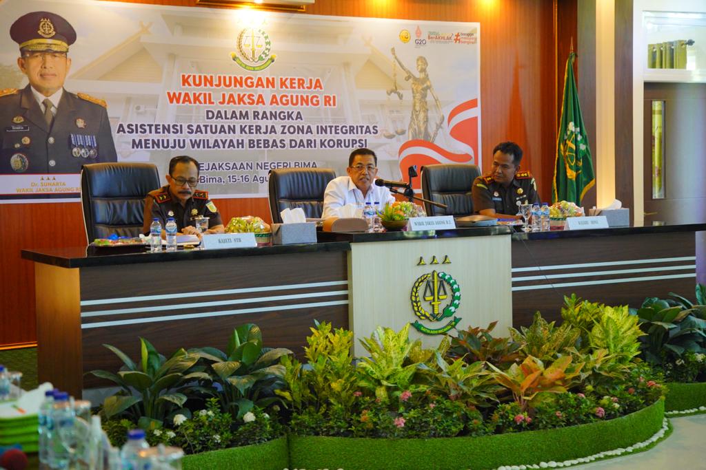 Photo of Wakil Jaksa Agung Sunarta Ajak Kejari Bima Wujudkan WBK/WBBM