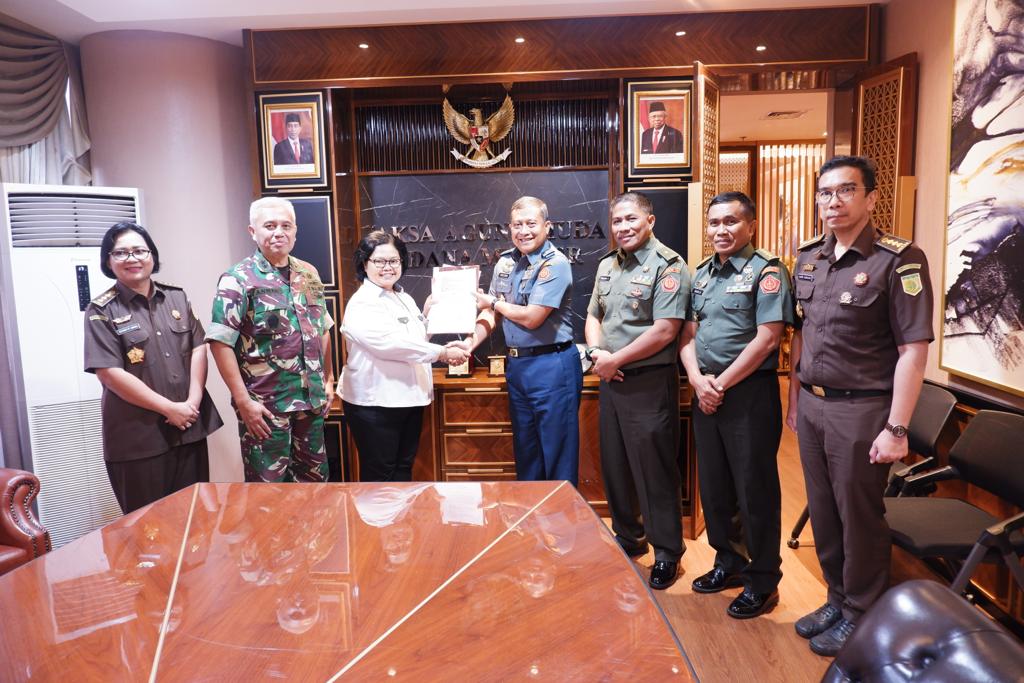 Photo of Kejaksaan Dan TNI Bangun Sinergitas Penegakan Hukum