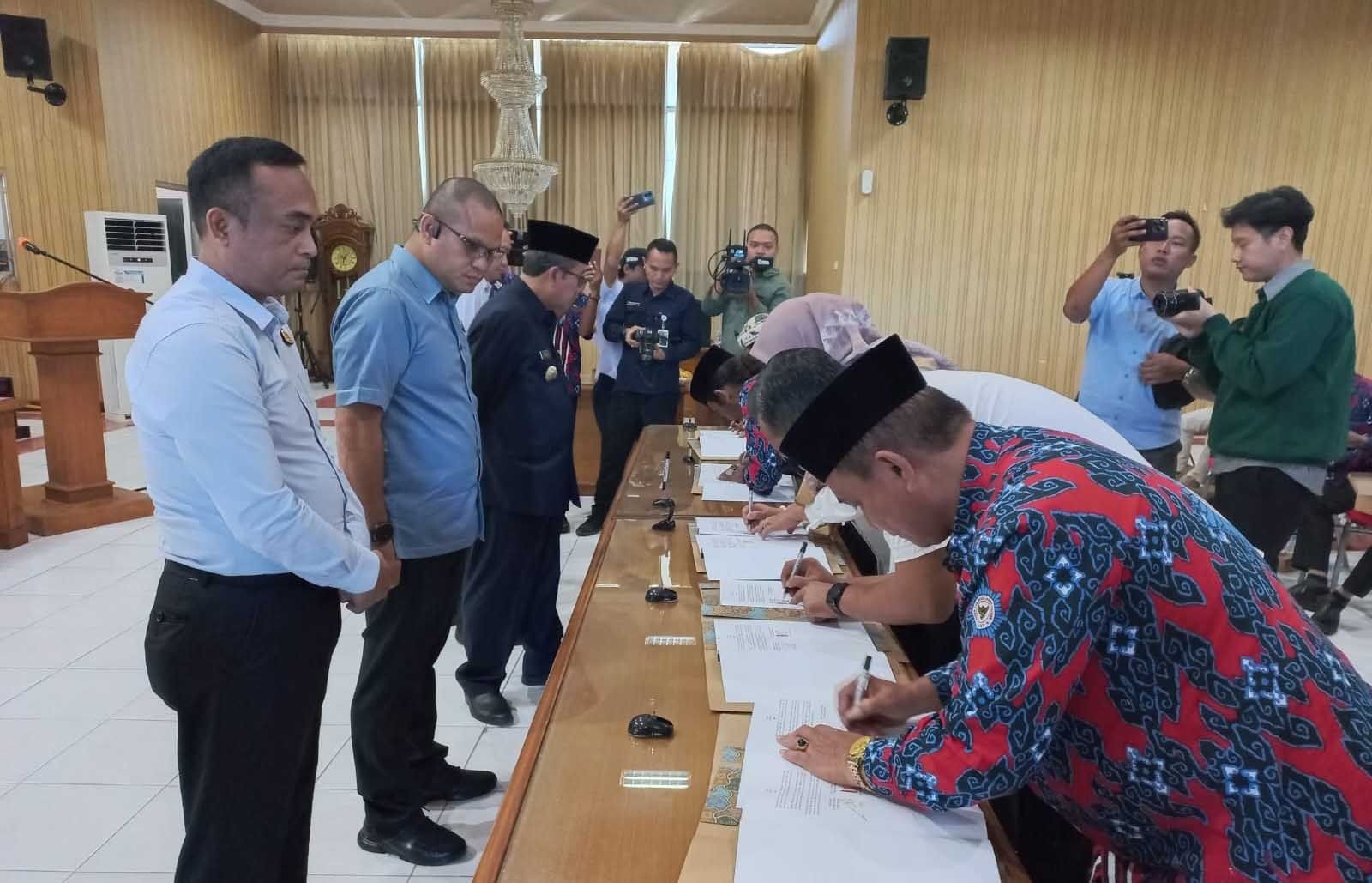 Photo of Kepala Desa Se- Kabupaten Cirebon Bebas Korupsi!