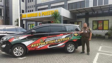 Photo of Mobil RJ, Kejari Surabaya Permudah Pihak Yang Berperkara