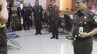 Photo of Wajah Sumringah Pegawai dan Jaksa Kejari Prabumulih Sambut Kunker Kajati Sumsel