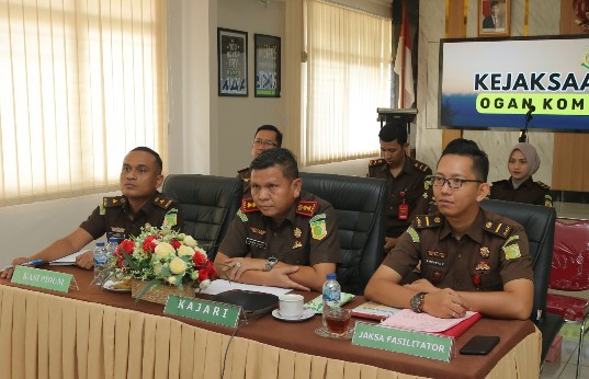 Choirun Parapat Juru Damai Warga Yang Berselisih Paham